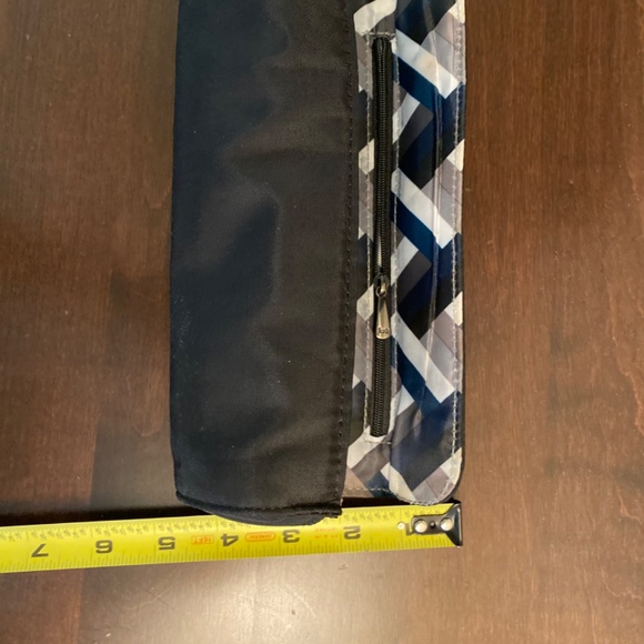 LUG Mini Travel Case - Picture 6 of 11